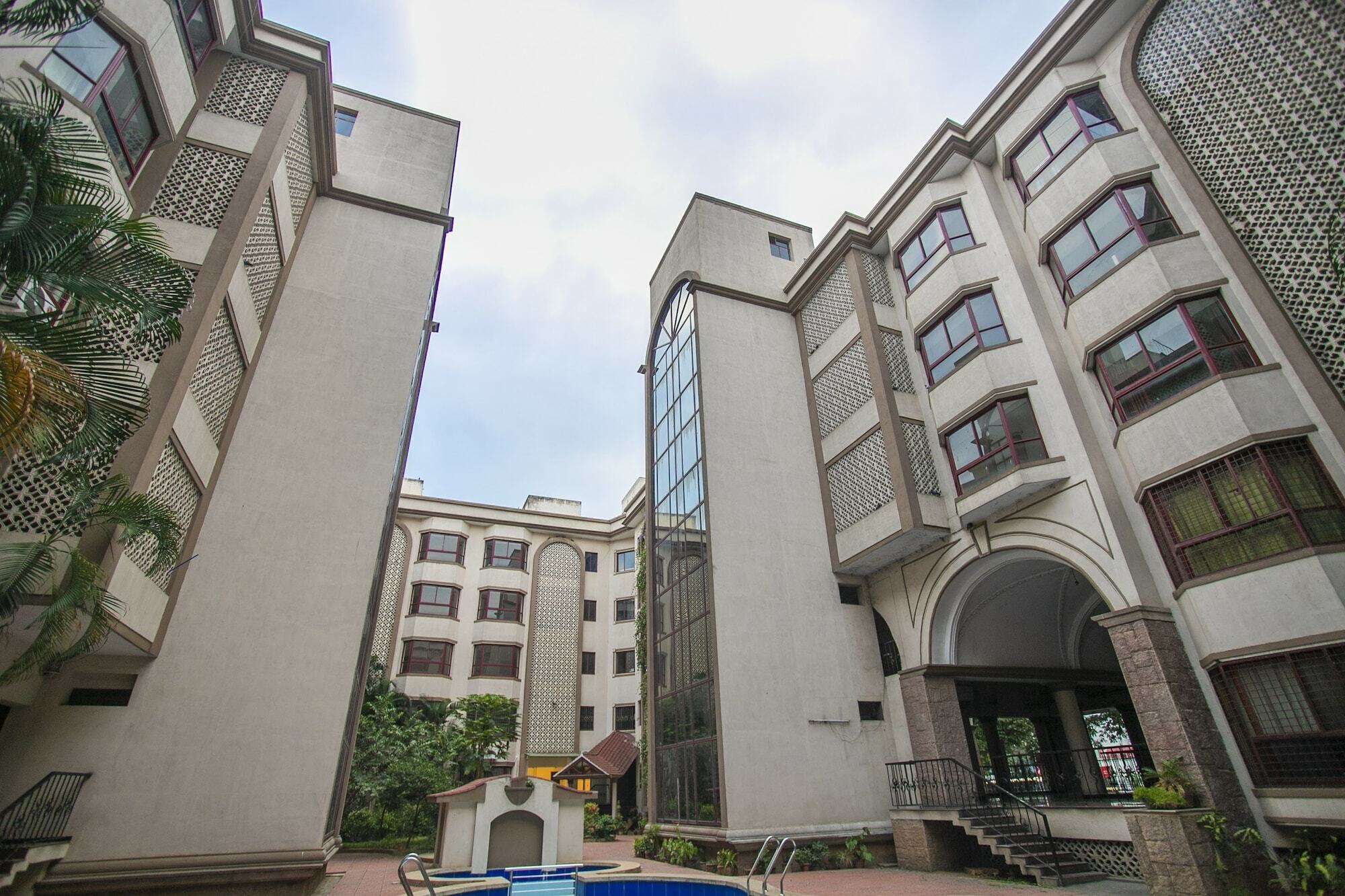 Collection O Premium Eden Au Lac Near Sri Someshwara Swami Temple Bangalore Exterior photo